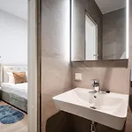 Airport-bus - 13 North - Comfort 4 * Tallinn