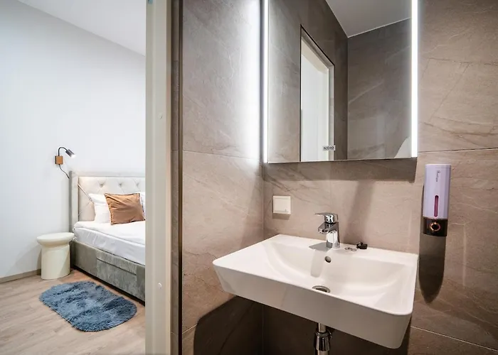 Airport-bus - 13 North - Comfort 4 * Tallin