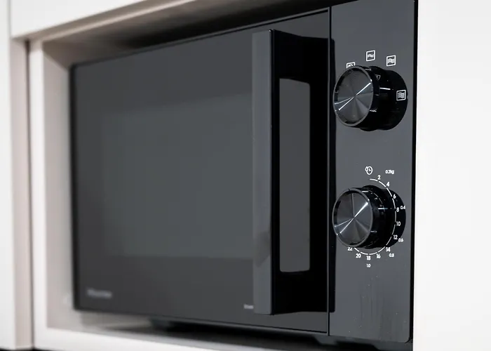 Airport-bus - 13 North - Comfort 4 塔林